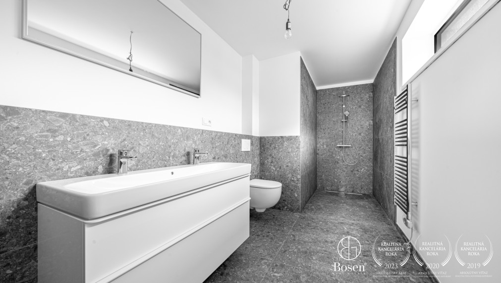 PREDANÉ | BOSEN | 5 izbový rodinný dom v štandarde, 600 m2 Pozemok, Chorvátsky Grob