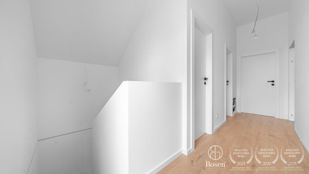 PREDANÉ | BOSEN | 5 izbový rodinný dom v štandarde, 600 m2 Pozemok, Chorvátsky Grob