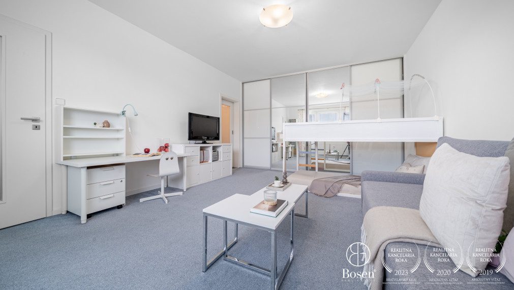 BOSEN | PREDANÉ - 1 izbový byt s pekným výhľadom, ulica Pod záhradami, Bratislava -Dúbravka, 41 m2