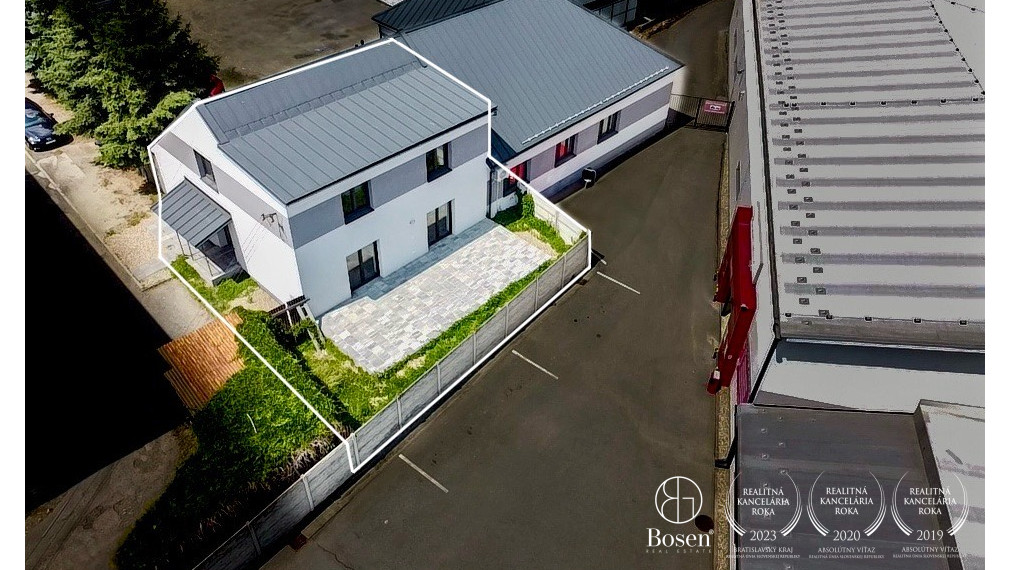 BOSEN | Moderná viacúčelová budova, Lučenec, 140m2