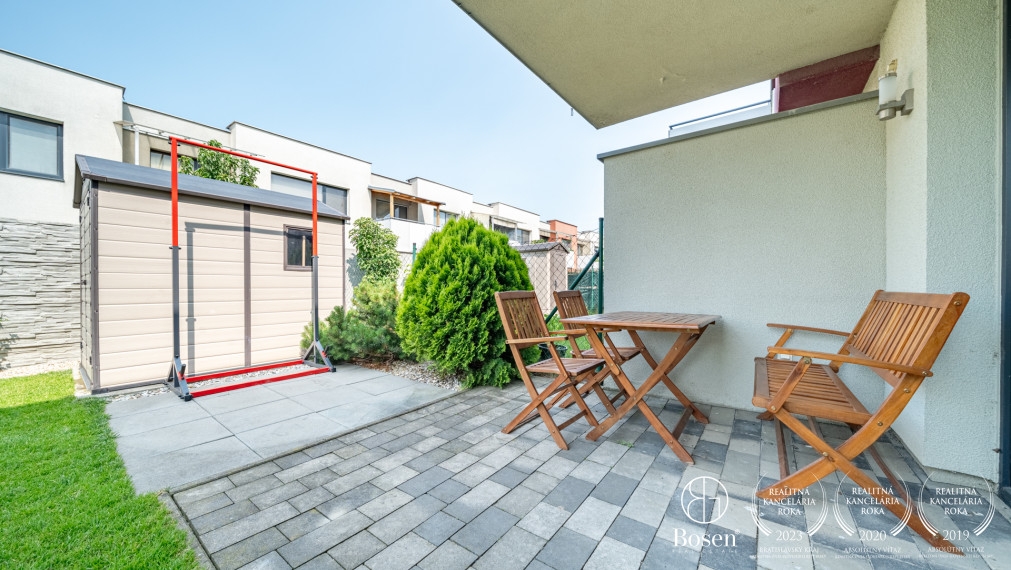REZERVOVANÉ! BOSEN | 3 izbový byt so záhradou a parkovacím miestom