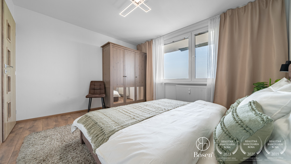 BOSEN | REZERVOVANÝ 3 izbový kompletne zrekonštruovaný byt s loggiou, Na Pasekách, Rača, 70m2