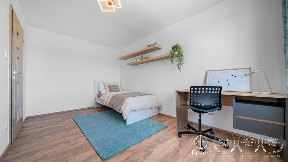 BOSEN | REZERVOVANÝ 3 izbový kompletne zrekonštruovaný byt s loggiou, Na Pasekách, Rača, 70m2