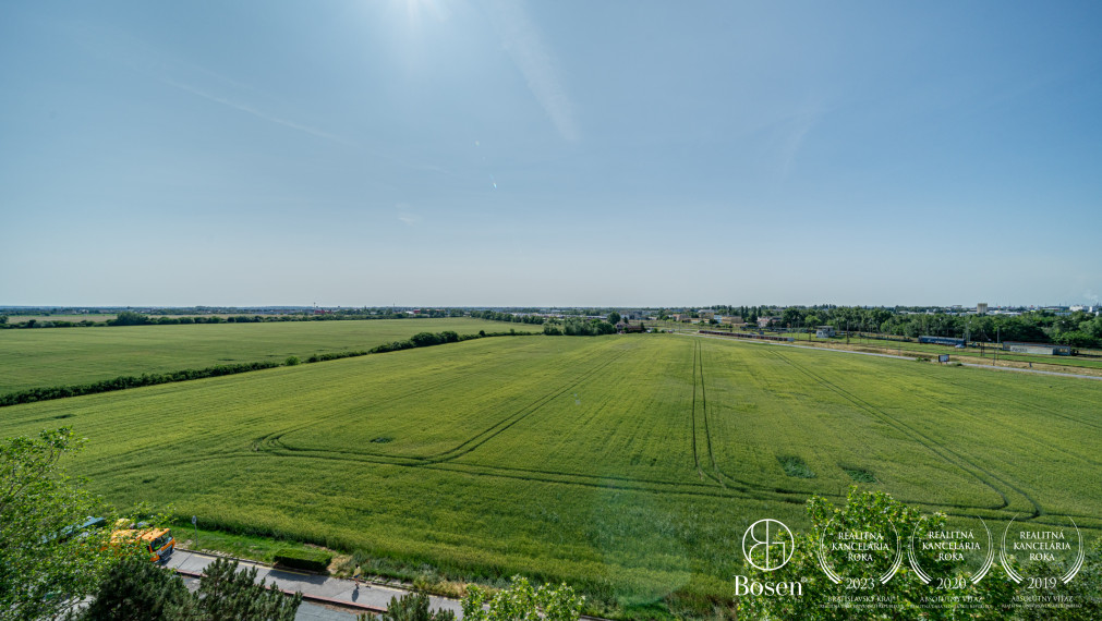 BOSEN | REZERVOVANÝ 3 izbový kompletne zrekonštruovaný byt s loggiou, Na Pasekách, Rača, 70m2