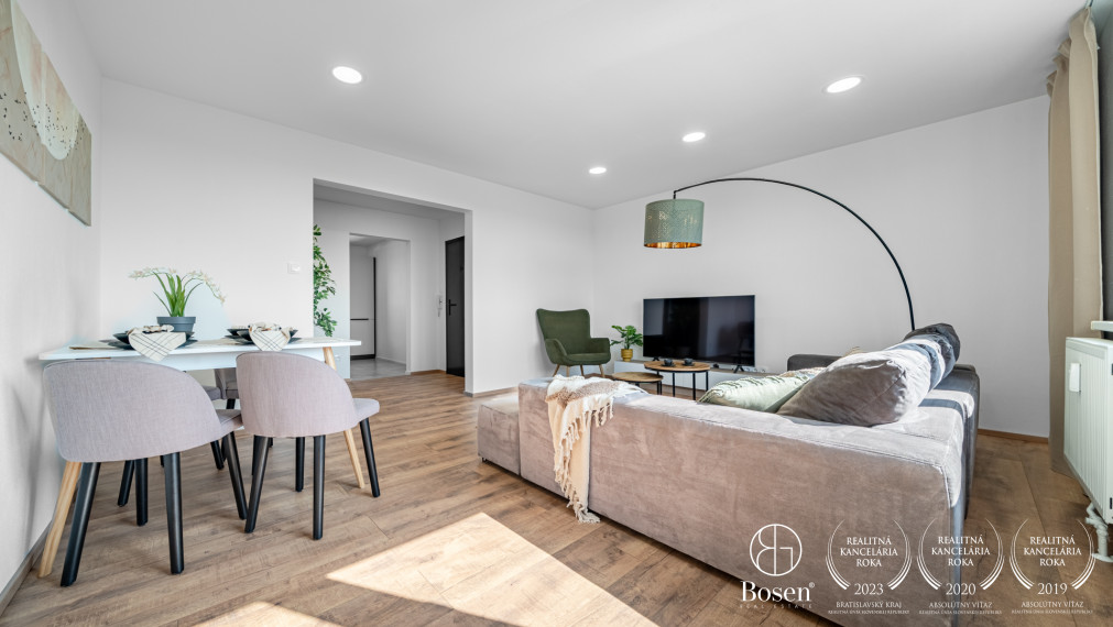 BOSEN | REZERVOVANÝ 3 izbový kompletne zrekonštruovaný byt s loggiou, Na Pasekách, Rača, 70m2