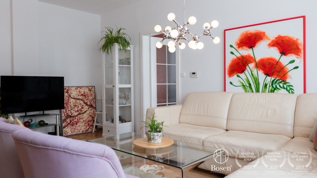 BOSEN I Rezervované !!! dizajnový 2 izbový byt s parkovacím boxom