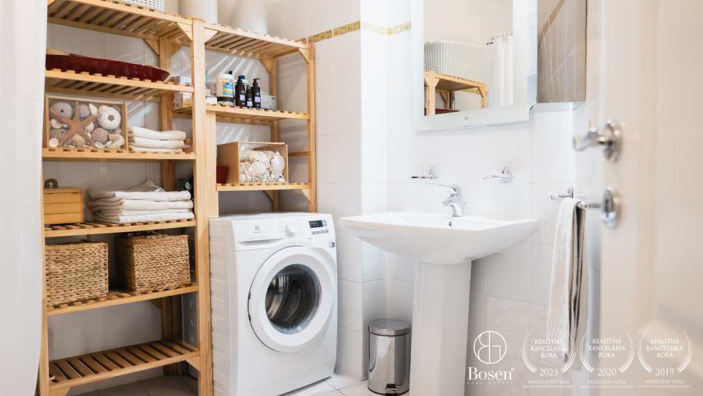 BOSEN I Rezervované !!! dizajnový 2 izbový byt s parkovacím boxom