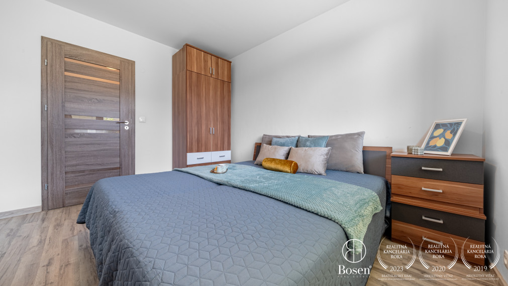 BOSEN | 5-izbový rodinný dom s dvojgarážou, Kráľová pri Senci