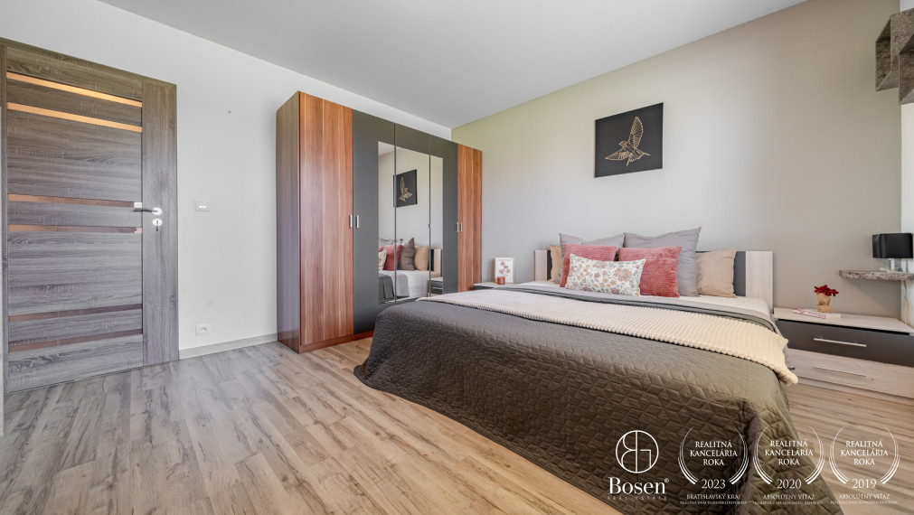 BOSEN | 5-izbový rodinný dom s dvojgarážou, Kráľová pri Senci