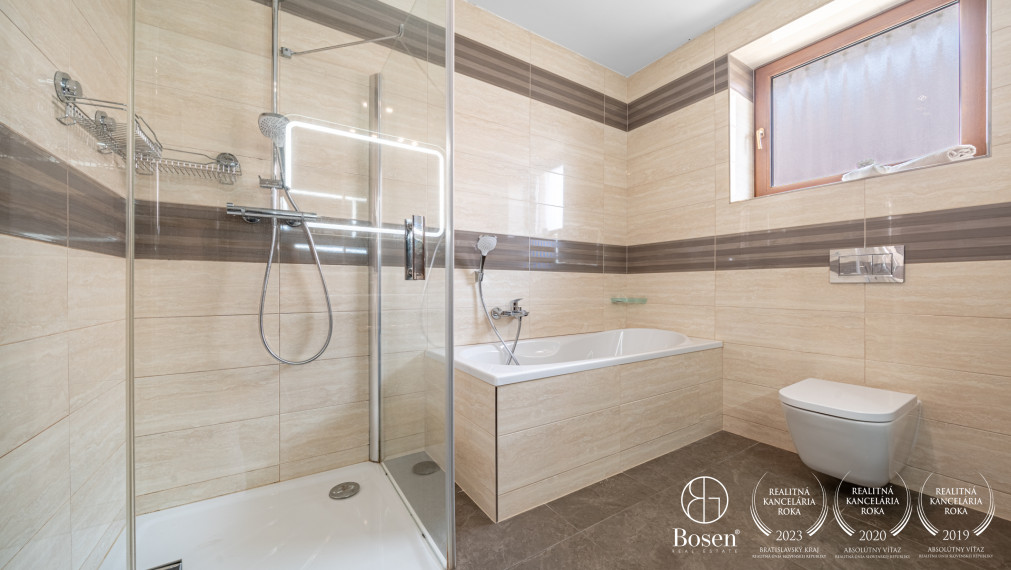 BOSEN | 5-izbový rodinný dom s dvojgarážou, Kráľová pri Senci