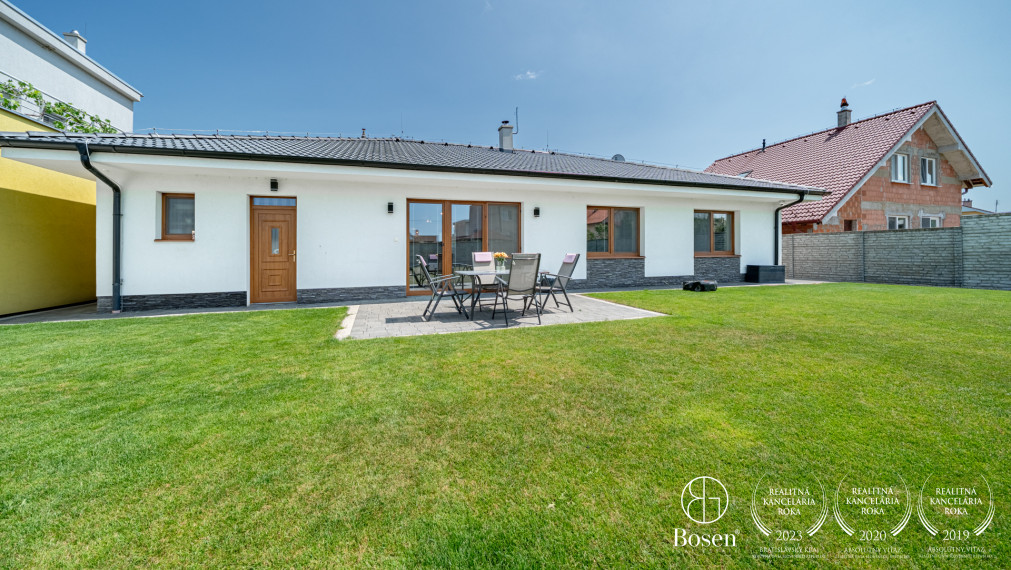 BOSEN | 5-izbový rodinný dom s dvojgarážou, Kráľová pri Senci