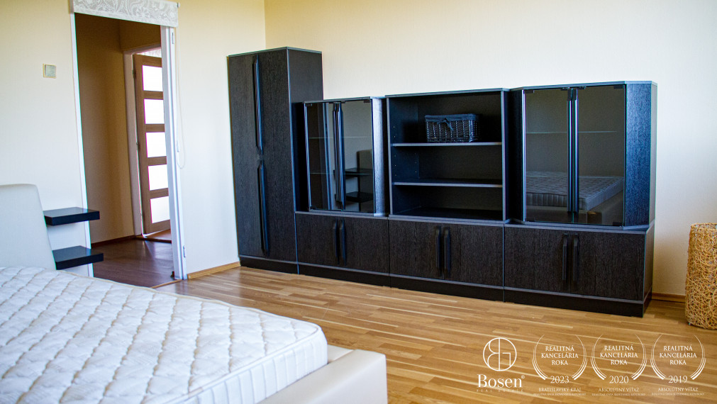 BOSEN | Na predaj 5-izbový rodinný dom s prekrásnou záhradou v obci Dolný Štál