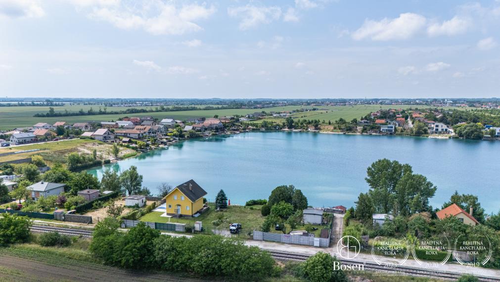 BOSEN | Pozemok pre rekreačný dom s priamym vstupom do jazera, Košariská
