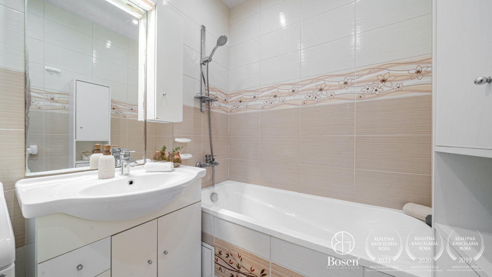 LOYALTERS | Predaj 3 izbového bytu s loggiou, Dunajská Streda