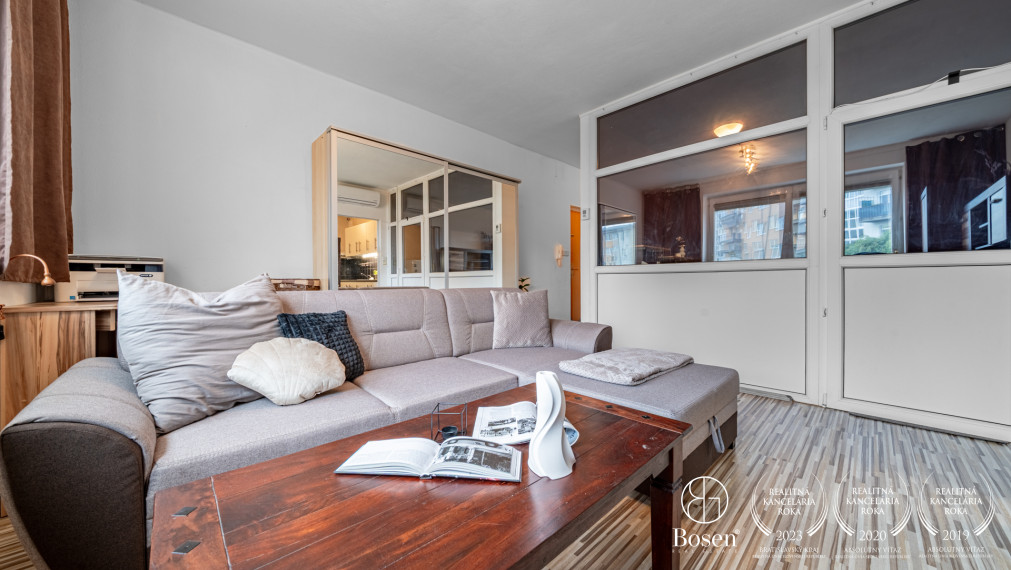 LOYALTERS | 1,5 izbový byt s predzáhradkou, Most pri Bratislave