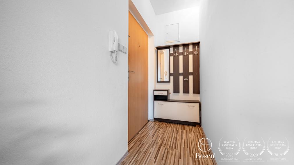 LOYALTERS | 1,5 izbový byt s predzáhradkou, Most pri Bratislave