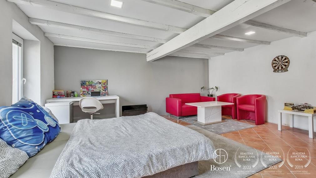 BOSEN | Na predaj 4 izbový rodinný dom v pokojnej lokalite Húšky