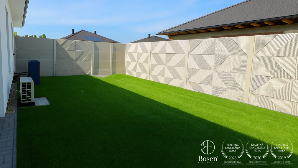 BOSEN | Na prenájom štýlový 4-izbový byt s garážou, terasou a záhradou v lokalite Florida Park, Dunajská Streda