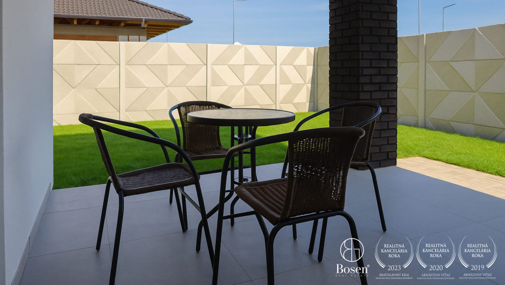 BOSEN | Na prenájom štýlový 4-izbový byt s garážou, terasou a záhradou v lokalite Florida Park, Dunajská Streda