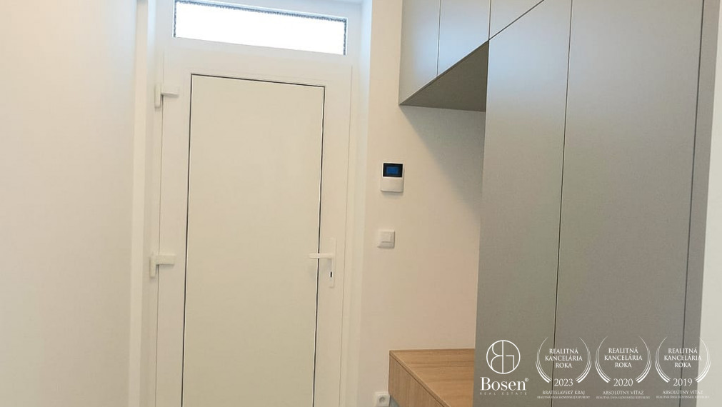 BOSEN | Na prenájom štýlový 4-izbový byt s garážou, terasou a záhradou v lokalite Florida Park, Dunajská Streda