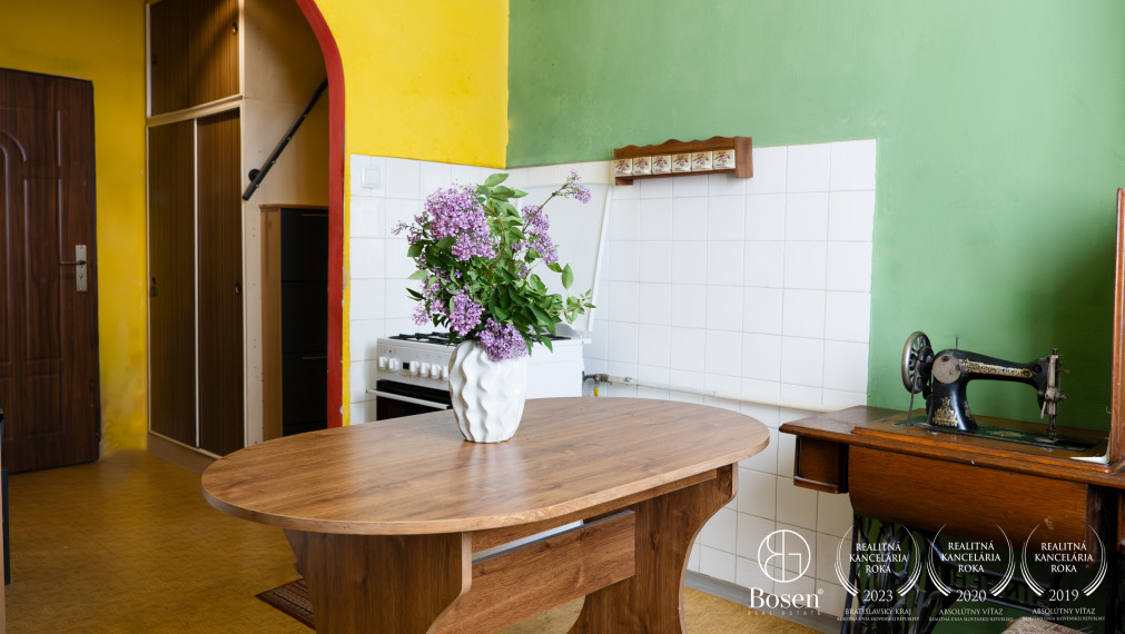BOSEN | Na predaj veľkometrážny byt s  pozemkom
