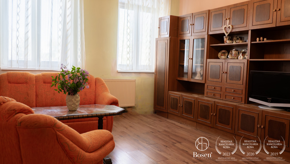 BOSEN | Na predaj veľkometrážny byt s  pozemkom