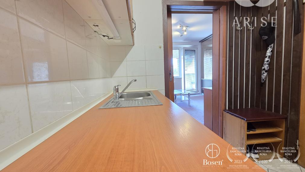 PREDANÝ! Ponúkame na predaj garsónku v Petržalke.