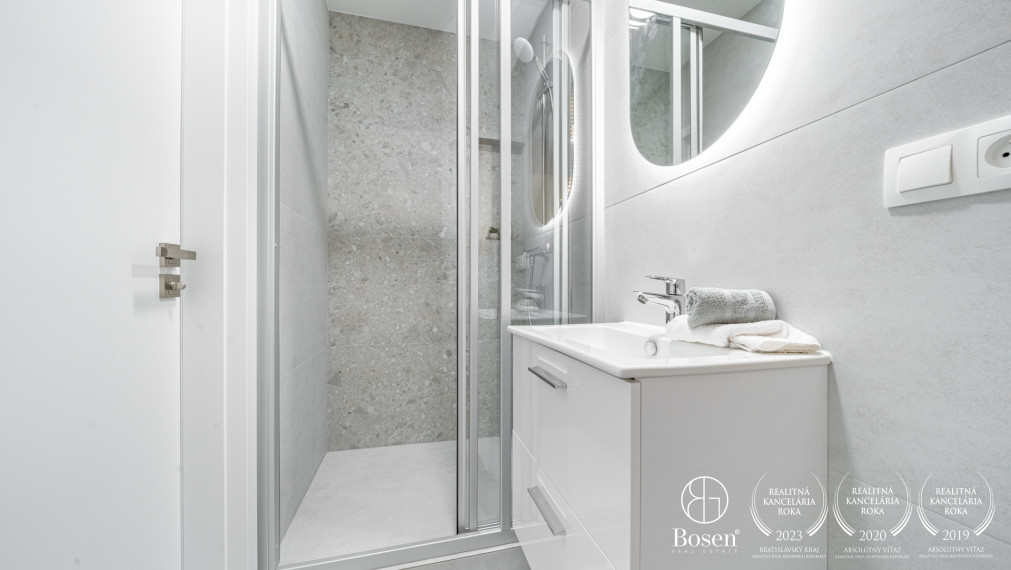 BOSEN | Kompletne zrekonštruovaný 2 izbový byt, Kalinčiakova