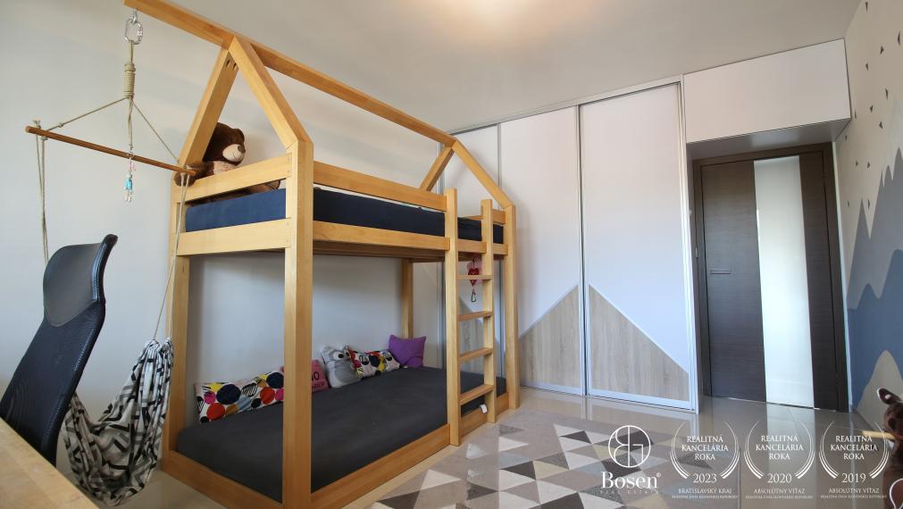 BOSEN | Na prenájom zariadený, veľkometrážny 3 izbový byt, 2x loggia, garážové státie, 82m2, Trenčín - I. Olbrachta