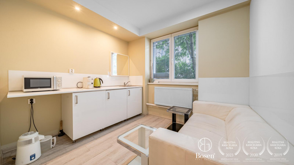 BOSEN | Prenájom zubnej ordinácie / kresla s vybavením, Kramáre