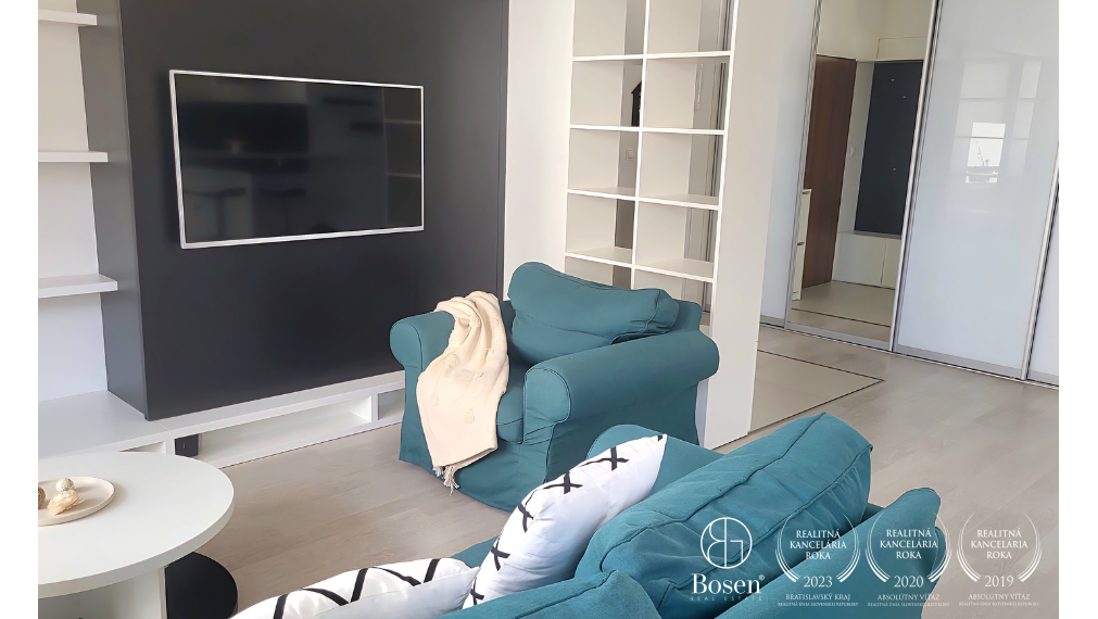 ARISE | Na prenájom 2-izbový byt s balkónom a parkovaním, Slovenský Grob