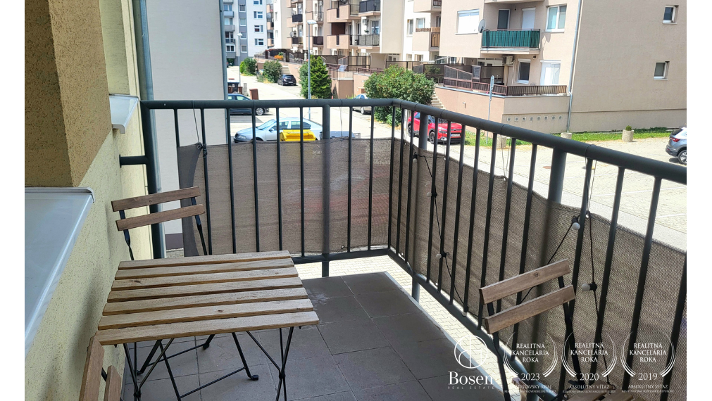 ARISE | Na prenájom 2-izbový byt s balkónom a parkovaním, Slovenský Grob