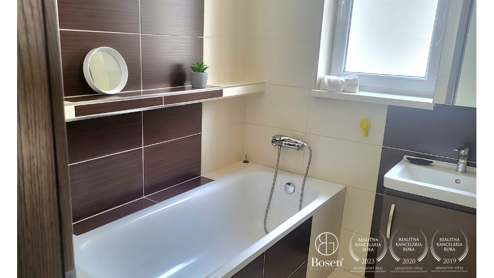 ARISE | Na prenájom 2-izbový byt s balkónom a parkovaním, Slovenský Grob