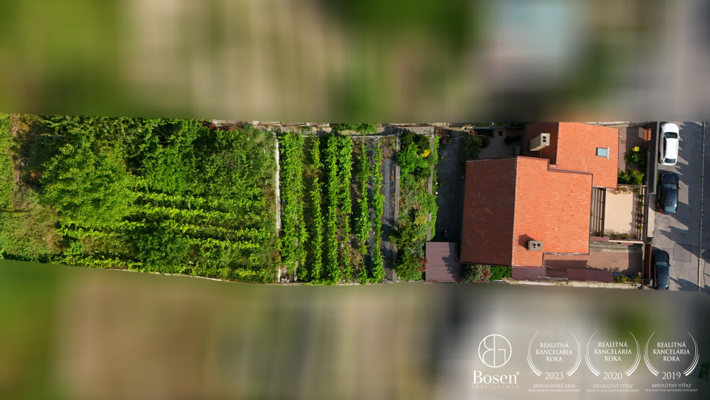 BOSEN | 6 izbový rodinný dom s vinohradom, 889 m2, Líščie údolie