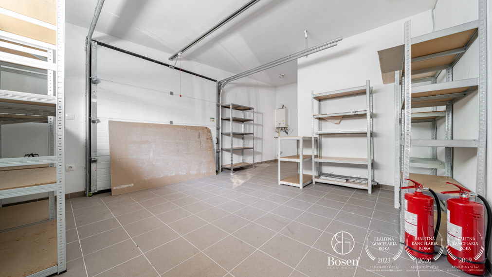 BOSEN | Komerčný objekt so širokým využitím,  Leopoldov