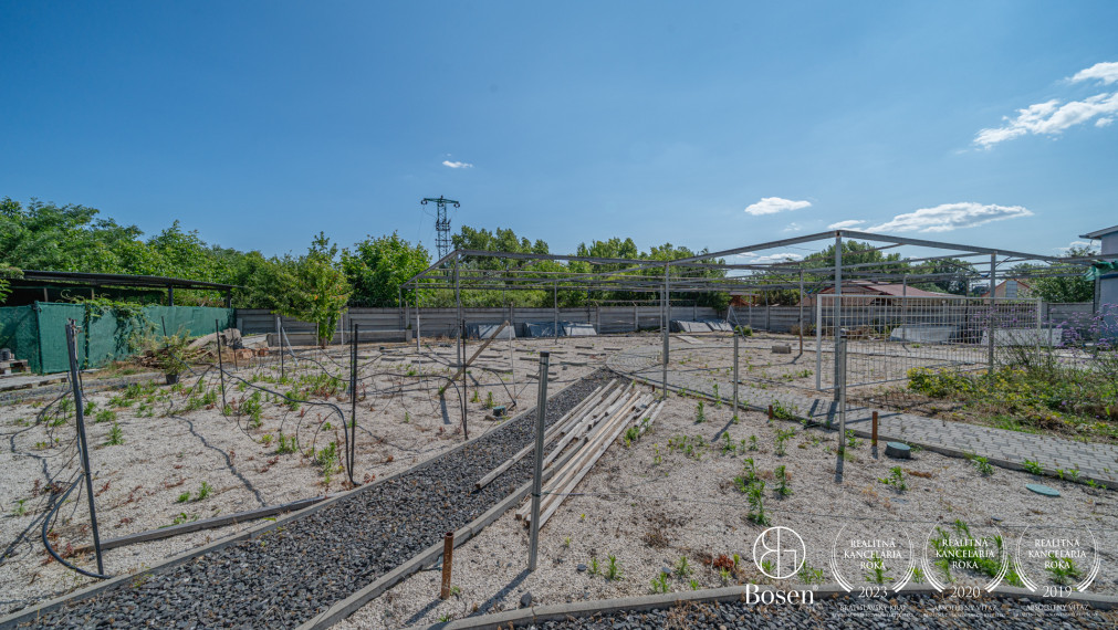 BOSEN | Komerčný objekt so širokým využitím,  Leopoldov
