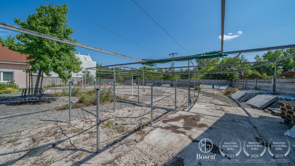 BOSEN | Komerčný objekt so širokým využitím,  Leopoldov