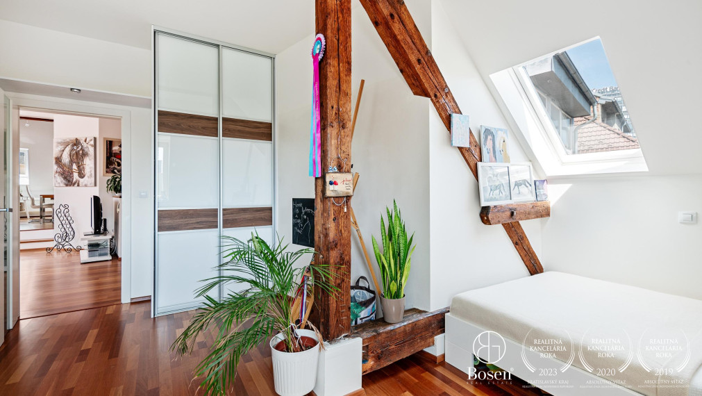 BOSEN| 3 izbový podkrovný byt vhodný na ateliér, Čajkovského ul., Staré mesto, Bratislava 1