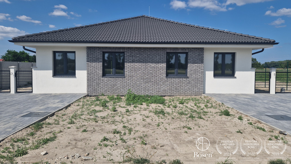 BOSEN |  3izb Rodinný dvojdom s komínom