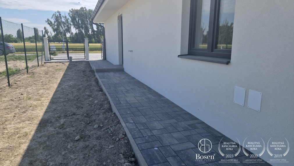 BOSEN |  3izb Rodinný dvojdom s komínom