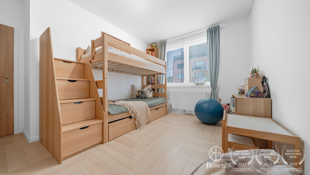 PREDANÉ - BOSEN | Harmonický 3-IZBOVÝ byt s priestranným balkónom, Projekt RINZLE – KADNÁROVÁ, BA - Rača, 76 m2