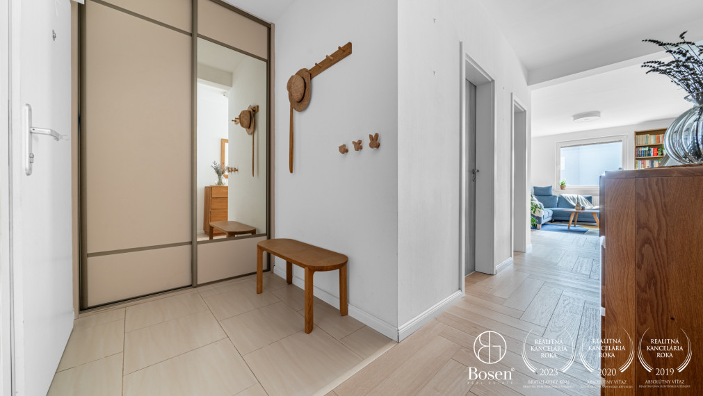 PREDANÉ - BOSEN | Harmonický 3-IZBOVÝ byt s priestranným balkónom, Projekt RINZLE – KADNÁROVÁ, BA - Rača, 76 m2