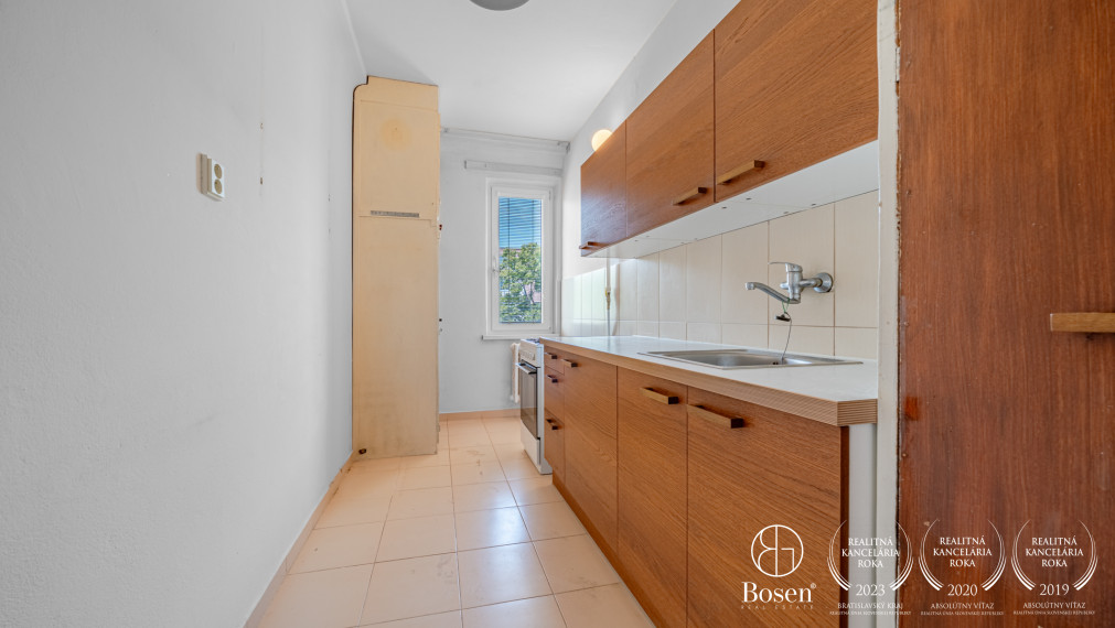 BOSEN | REZERVOVANÉ Priestranný 3-izbový byt s balkónom, Trebišovská, Ružinov, 84m2