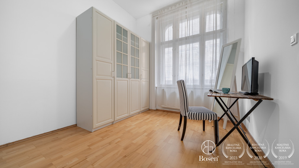 Bosen | Komfortný 2-izbový byt v srdci Starého Mesta – Sládkovičova ulica, 72 m²