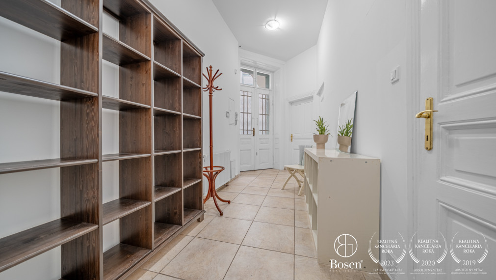 Bosen | Komfortný 2-izbový byt v srdci Starého Mesta – Sládkovičova ulica, 72 m²