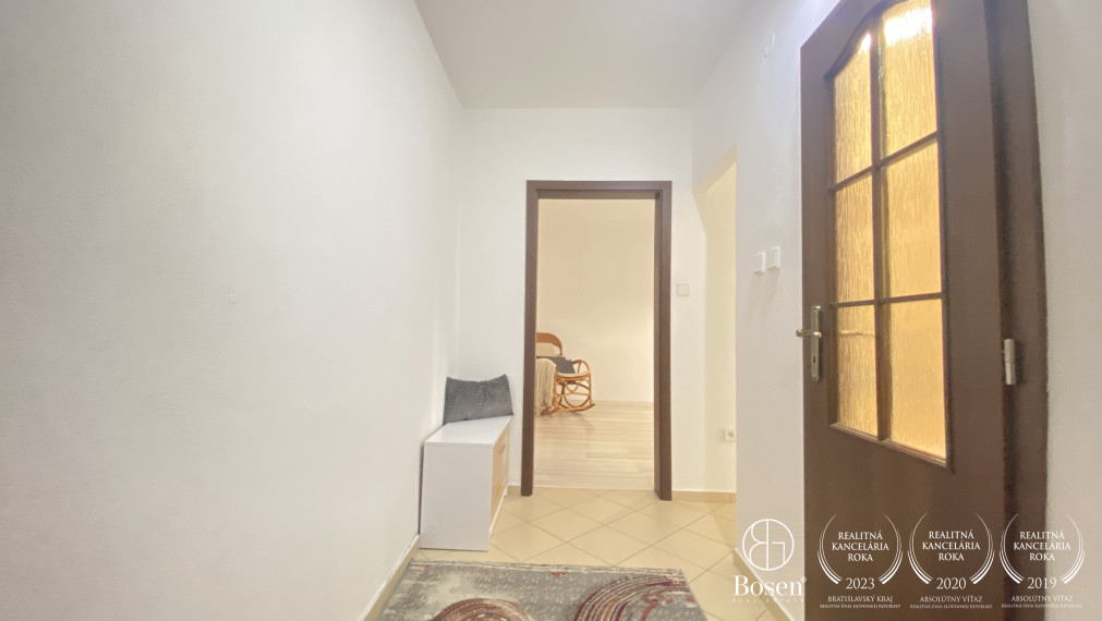 BOSEN | Zariadený 2-izbový byt na prenájom v Dolnom Kubíne, ul. Športovcov, 51 m²