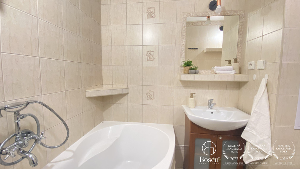 BOSEN | Zariadený 2-izbový byt na prenájom v Dolnom Kubíne, ul. Športovcov, 51 m²