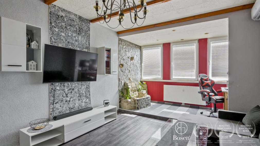 BOSEN | REZERVOVANÉ | Slnečný 2 izbový byt s balkónom a klimatizáciou na sídlisku Juh