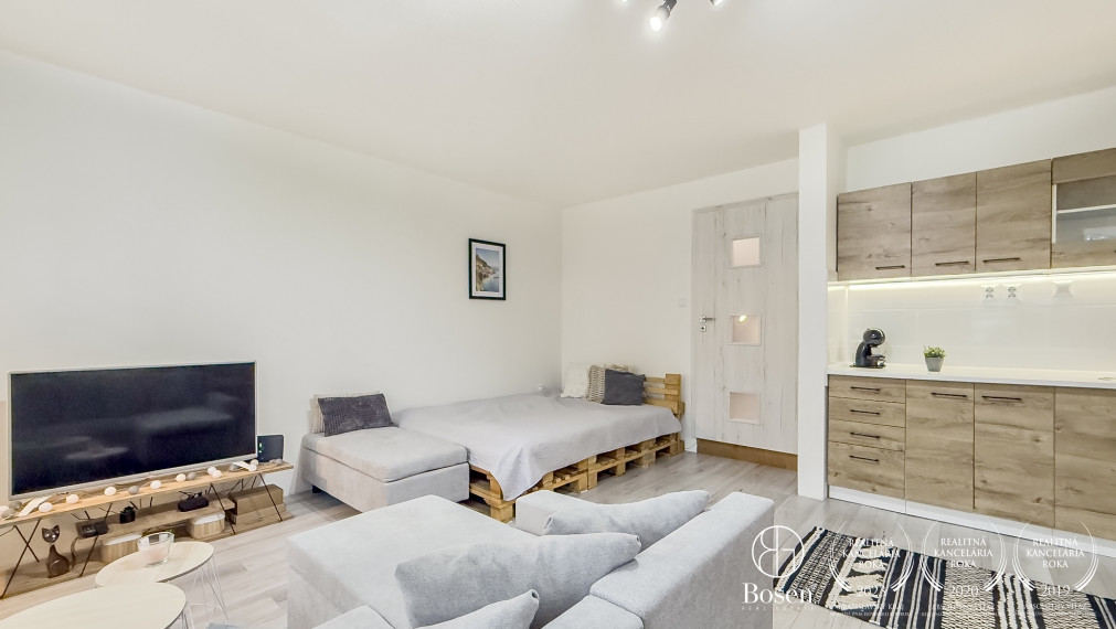 Bosen | Rezervované, 1 izbový byt v centre, Lučenec.