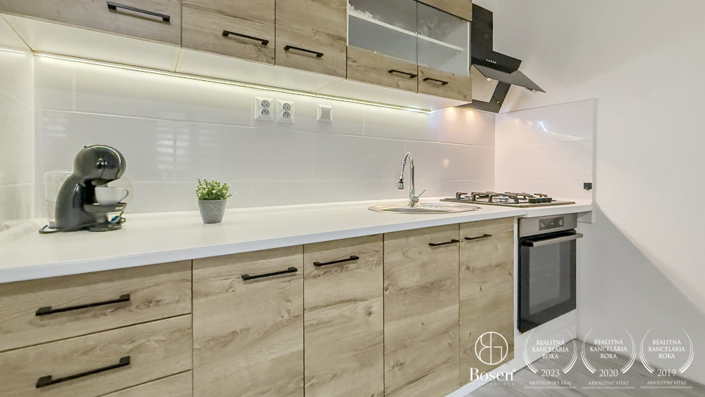 Bosen | Rezervované, 1 izbový byt v centre, Lučenec.